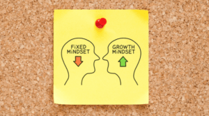 Read more about the article Growth Mindset vs. Fixed Mindset: How They Shape Identities in Kids